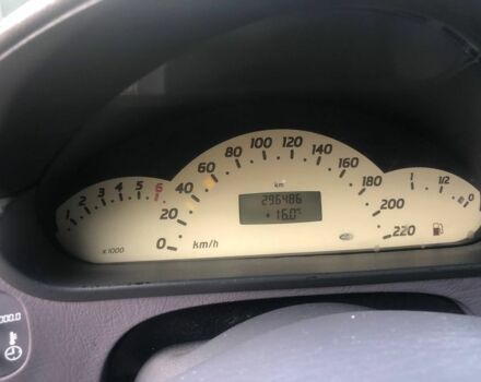 Серый Мерседес А класс, объемом двигателя 1.9 л и пробегом 296 тыс. км за 3700 $, фото 7 на Automoto.ua