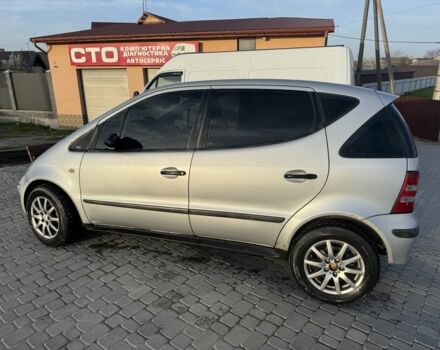 Серый Мерседес А класс, объемом двигателя 1.7 л и пробегом 224 тыс. км за 4000 $, фото 1 на Automoto.ua