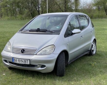 Сірий Мерседес А клас, об'ємом двигуна 1.9 л та пробігом 250 тис. км за 4500 $, фото 1 на Automoto.ua