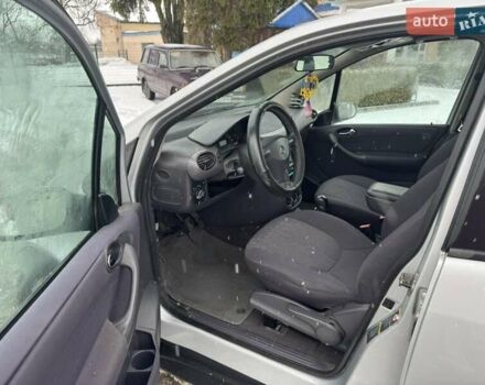 Серый Мерседес А класс, объемом двигателя 1.69 л и пробегом 250 тыс. км за 2900 $, фото 11 на Automoto.ua