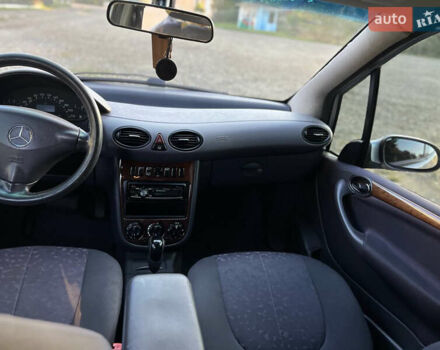 Сірий Мерседес А клас, об'ємом двигуна 1.7 л та пробігом 273 тис. км за 3600 $, фото 10 на Automoto.ua