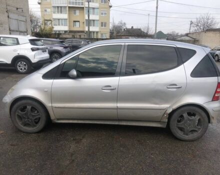 Серый Мерседес А класс, объемом двигателя 1.9 л и пробегом 296 тыс. км за 3700 $, фото 3 на Automoto.ua