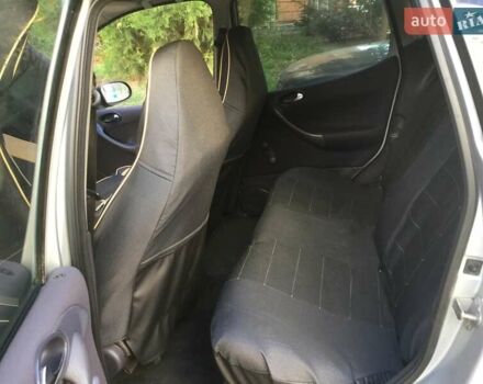 Серый Мерседес А класс, объемом двигателя 1.4 л и пробегом 220 тыс. км за 3000 $, фото 4 на Automoto.ua