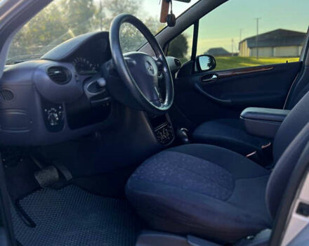 Сірий Мерседес А клас, об'ємом двигуна 1.7 л та пробігом 273 тис. км за 3600 $, фото 4 на Automoto.ua