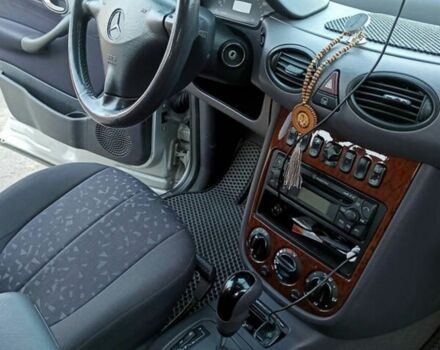 Сірий Мерседес А клас, об'ємом двигуна 1.6 л та пробігом 235 тис. км за 4400 $, фото 4 на Automoto.ua