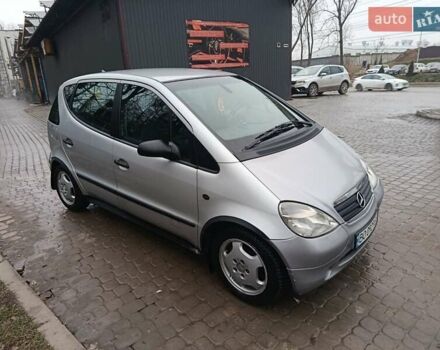 Серый Мерседес А класс, объемом двигателя 1.69 л и пробегом 180 тыс. км за 3500 $, фото 4 на Automoto.ua