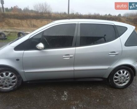 Серый Мерседес А класс, объемом двигателя 1.6 л и пробегом 200 тыс. км за 4500 $, фото 2 на Automoto.ua