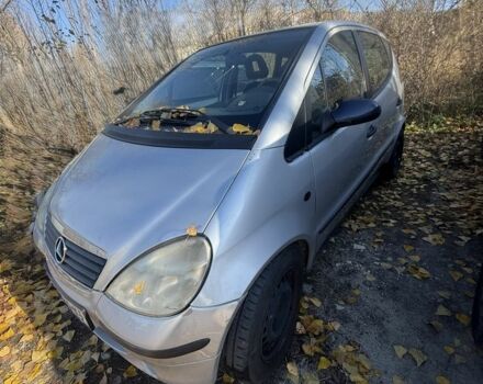 Серый Мерседес А класс, объемом двигателя 1.7 л и пробегом 200 тыс. км за 900 $, фото 1 на Automoto.ua