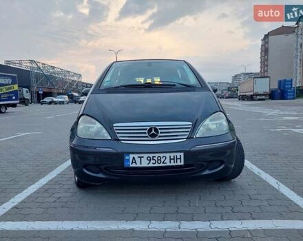 Серый Мерседес А класс, объемом двигателя 1.9 л и пробегом 172 тыс. км за 4400 $, фото 1 на Automoto.ua