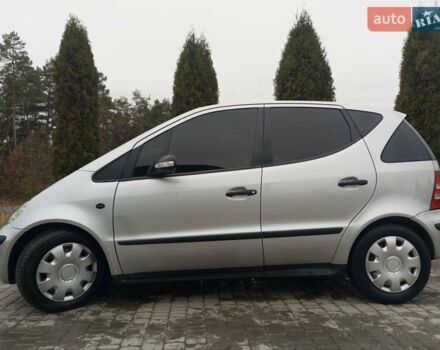 Серый Мерседес А класс, объемом двигателя 1.7 л и пробегом 265 тыс. км за 3555 $, фото 4 на Automoto.ua