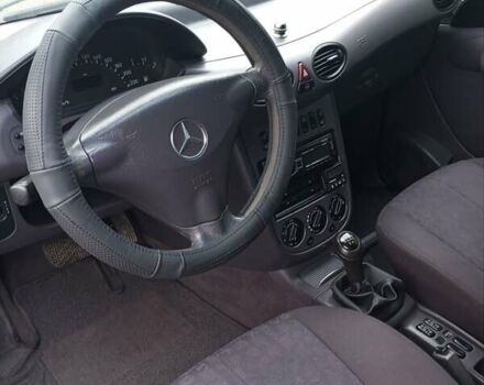 Серый Мерседес А класс, объемом двигателя 1.7 л и пробегом 265 тыс. км за 3555 $, фото 16 на Automoto.ua