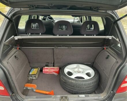 Мерседес А класс 2003 в Кременчуге на Automoto.ua Серый Мерседес А класс, объемом двигателя 1.6 л и пробегом 202 тыс. км за 3600 $, фото 10 на Automoto.ua