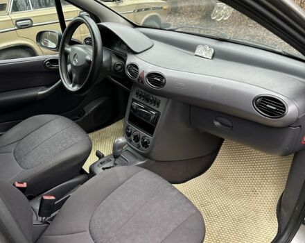 Серый Мерседес А класс, объемом двигателя 1.6 л и пробегом 179 тыс. км за 3550 $, фото 4 на Automoto.ua