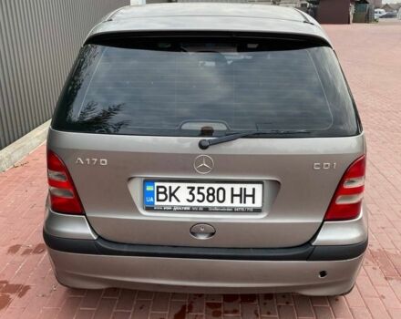 Серый Мерседес А класс, объемом двигателя 1.7 л и пробегом 315 тыс. км за 4000 $, фото 5 на Automoto.ua
