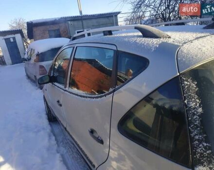 Серый Мерседес А класс, объемом двигателя 1.7 л и пробегом 241 тыс. км за 5000 $, фото 2 на Automoto.ua