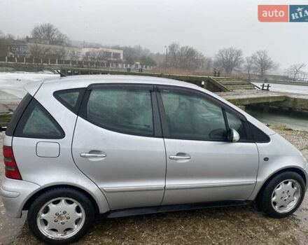 Серый Мерседес А класс, объемом двигателя 1.4 л и пробегом 279 тыс. км за 3800 $, фото 3 на Automoto.ua