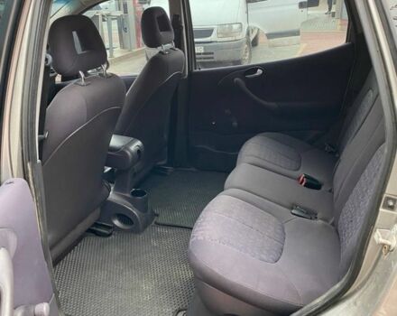 Серый Мерседес А класс, объемом двигателя 1.7 л и пробегом 315 тыс. км за 4000 $, фото 3 на Automoto.ua