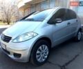 Сірий Мерседес А клас, об'ємом двигуна 2 л та пробігом 240 тис. км за 4300 $, фото 2 на Automoto.ua