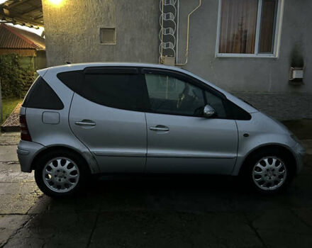 Серый Мерседес А класс, объемом двигателя 1.7 л и пробегом 300 тыс. км за 2900 $, фото 3 на Automoto.ua