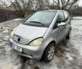 Серый Мерседес А класс, объемом двигателя 1.6 л и пробегом 300 тыс. км за 1200 $, фото 1 на Automoto.ua