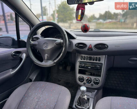 Сірий Мерседес А клас, об'ємом двигуна 1.69 л та пробігом 319 тис. км за 3200 $, фото 22 на Automoto.ua