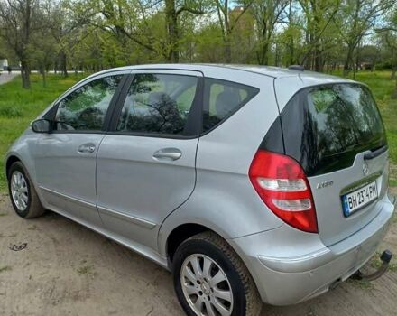 Серый Мерседес А класс, объемом двигателя 2 л и пробегом 151 тыс. км за 5900 $, фото 5 на Automoto.ua