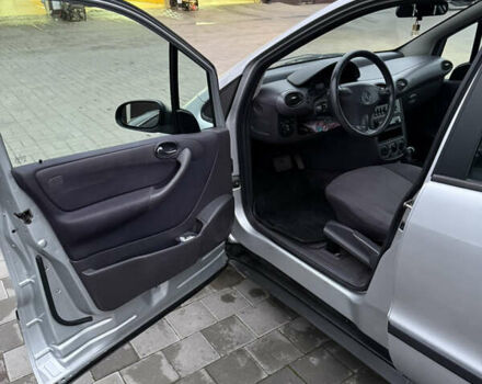 Сірий Мерседес А клас, об'ємом двигуна 1.69 л та пробігом 192 тис. км за 4500 $, фото 5 на Automoto.ua