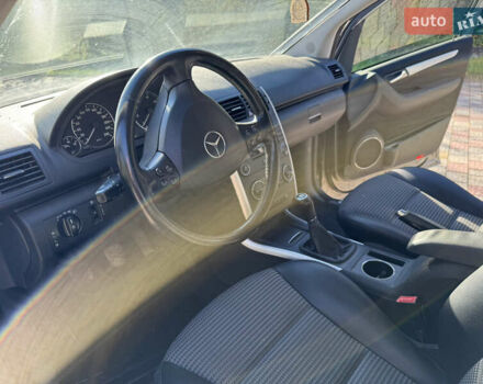 Сірий Мерседес А клас, об'ємом двигуна 2.04 л та пробігом 160 тис. км за 4900 $, фото 11 на Automoto.ua