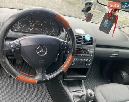 Сірий Мерседес А клас, об'ємом двигуна 1.99 л та пробігом 270 тис. км за 3350 $, фото 10 на Automoto.ua