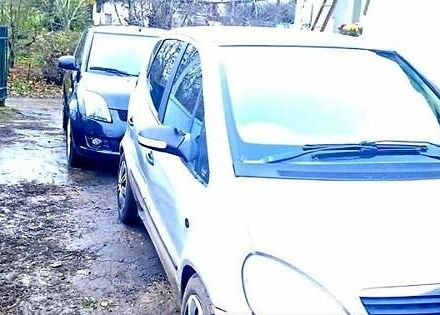 Сірий Мерседес А клас, об'ємом двигуна 1.4 л та пробігом 200 тис. км за 3000 $, фото 1 на Automoto.ua