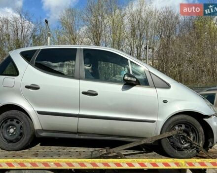 Серый Мерседес А класс, объемом двигателя 1.69 л и пробегом 200 тыс. км за 1600 $, фото 5 на Automoto.ua