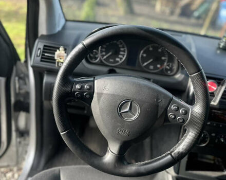 Сірий Мерседес А клас, об'ємом двигуна 2 л та пробігом 260 тис. км за 4500 $, фото 5 на Automoto.ua