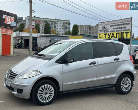 Мерседес А класс 2005 в Черкассах на Automoto.ua Серый Мерседес А класс, объемом двигателя 2 л и пробегом 214 тыс. км за 5800 $, фото 10 на Automoto.ua