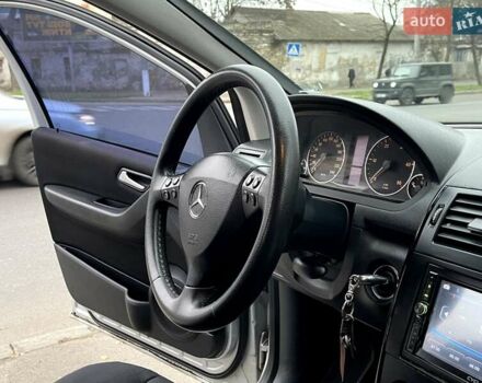 Сірий Мерседес А клас, об'ємом двигуна 1.99 л та пробігом 164 тис. км за 4999 $, фото 28 на Automoto.ua