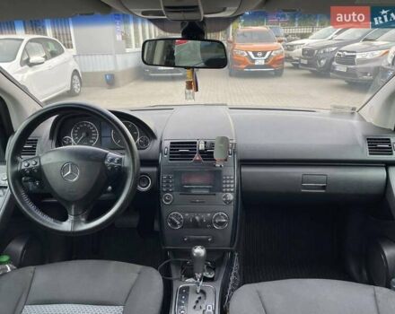 Сірий Мерседес А клас, об'ємом двигуна 2 л та пробігом 330 тис. км за 5500 $, фото 16 на Automoto.ua