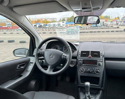 Мерседес А класс 2005 в Черкассах на Automoto.ua Серый Мерседес А класс, объемом двигателя 2 л и пробегом 214 тыс. км за 5800 $, фото 13 на Automoto.ua