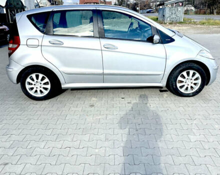 Серый Мерседес А класс, объемом двигателя 1.99 л и пробегом 278 тыс. км за 4900 $, фото 2 на Automoto.ua