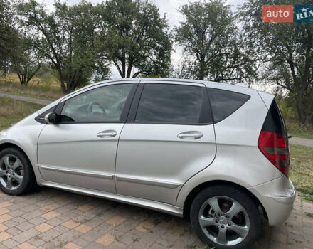 Сірий Мерседес А клас, об'ємом двигуна 2 л та пробігом 284 тис. км за 4800 $, фото 5 на Automoto.ua