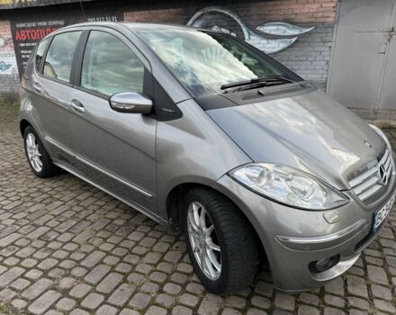 Сірий Мерседес А клас, об'ємом двигуна 2 л та пробігом 230 тис. км за 5200 $, фото 2 на Automoto.ua