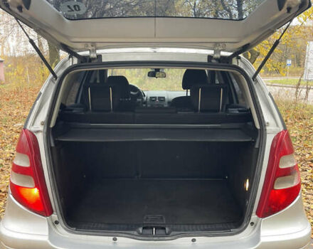 Серый Мерседес А класс, объемом двигателя 1.99 л и пробегом 280 тыс. км за 4350 $, фото 19 на Automoto.ua