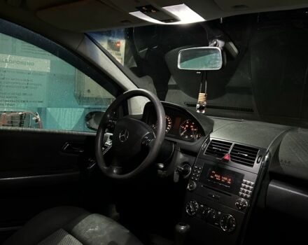 Сірий Мерседес А клас, об'ємом двигуна 2 л та пробігом 200 тис. км за 4293 $, фото 6 на Automoto.ua