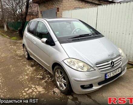 Сірий Мерседес А клас, об'ємом двигуна 2 л та пробігом 301 тис. км за 5800 $, фото 2 на Automoto.ua