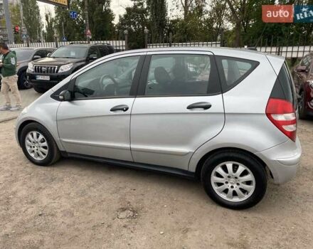 Сірий Мерседес А клас, об'ємом двигуна 2 л та пробігом 330 тис. км за 5500 $, фото 9 на Automoto.ua