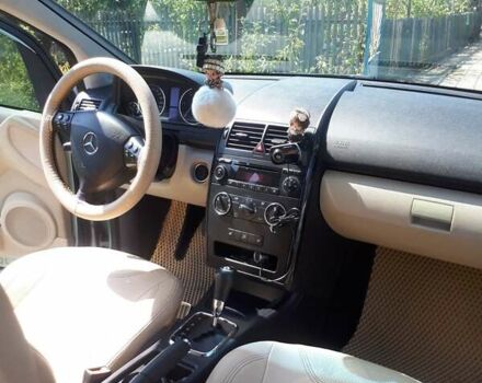 Серый Мерседес А класс, объемом двигателя 2 л и пробегом 263 тыс. км за 6500 $, фото 1 на Automoto.ua