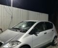 Сірий Мерседес А клас, об'ємом двигуна 2 л та пробігом 200 тис. км за 4293 $, фото 2 на Automoto.ua