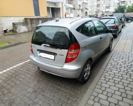 Серый Мерседес А класс, объемом двигателя 2 л и пробегом 461 тыс. км за 1600 $, фото 2 на Automoto.ua