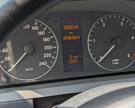 Серый Мерседес А класс, объемом двигателя 1.99 л и пробегом 300 тыс. км за 5000 $, фото 4 на Automoto.ua