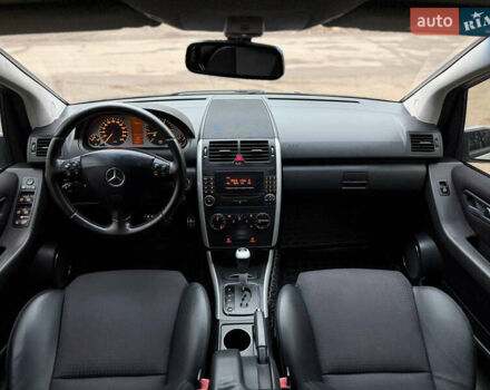 Серый Мерседес А класс, объемом двигателя 2 л и пробегом 187 тыс. км за 5500 $, фото 55 на Automoto.ua