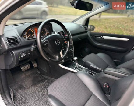 Серый Мерседес А класс, объемом двигателя 2 л и пробегом 187 тыс. км за 5500 $, фото 48 на Automoto.ua