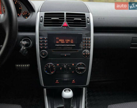 Серый Мерседес А класс, объемом двигателя 2 л и пробегом 187 тыс. км за 5500 $, фото 62 на Automoto.ua